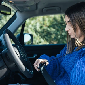Conducir un “coche sin carnet” : ¿Qué debes saber?